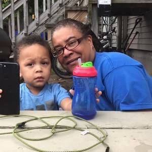 Meet your Posher, Leticia